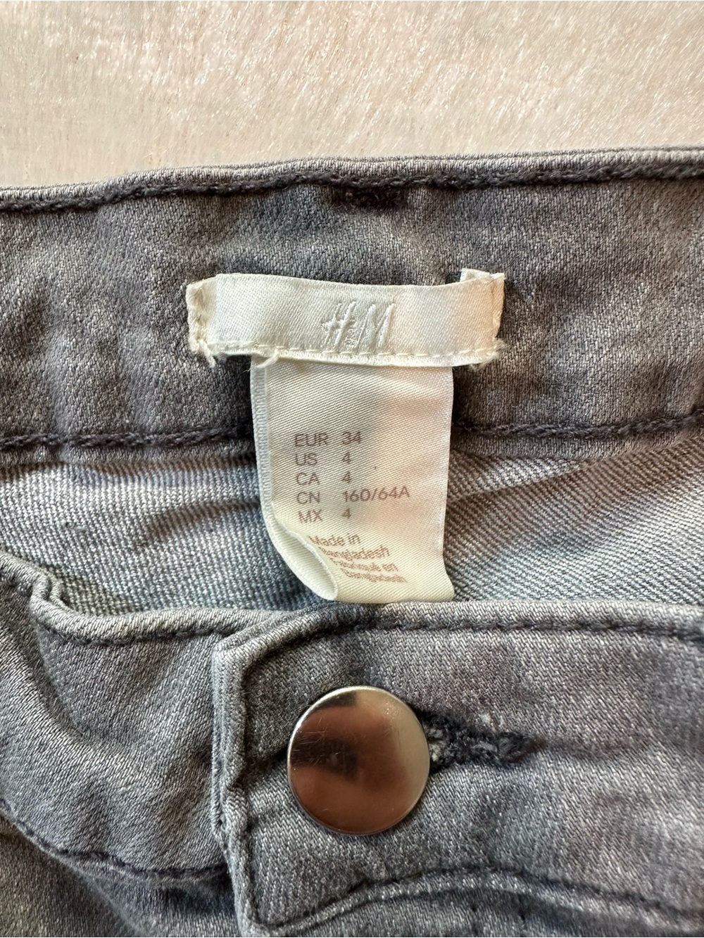 3 Small Denim Shorts Bundle Size 0, 4, 2 - Picture 10 of 16